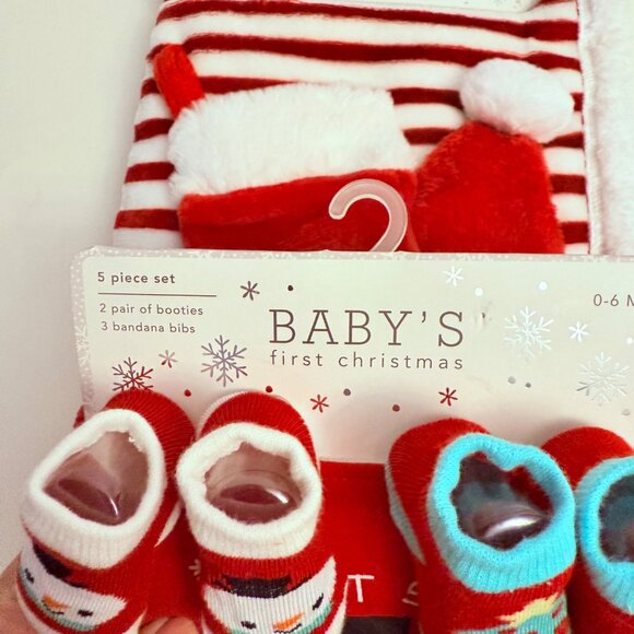 Babys First Christmas Gift Set Embroidered Hat Booties Bibs Blanket Santa Plush - Picture 8 of 13